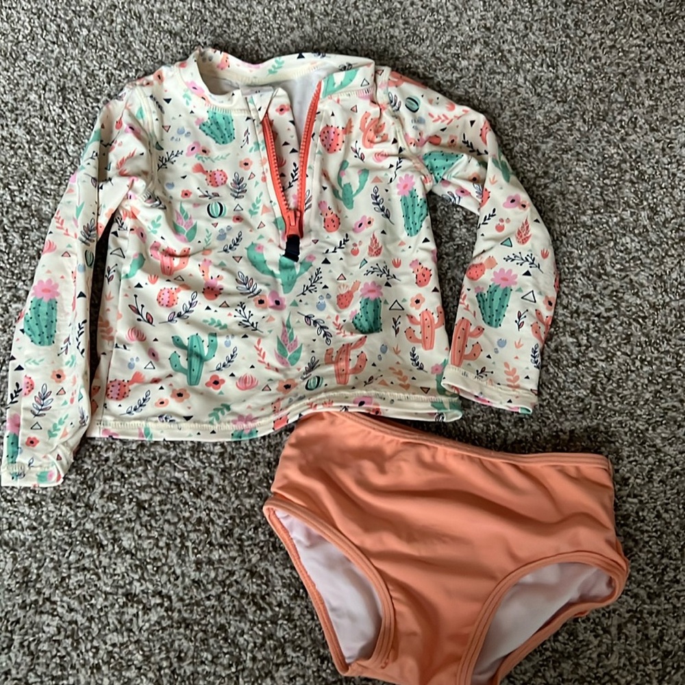 3T Ruffle Butts swimsuit / rashguard